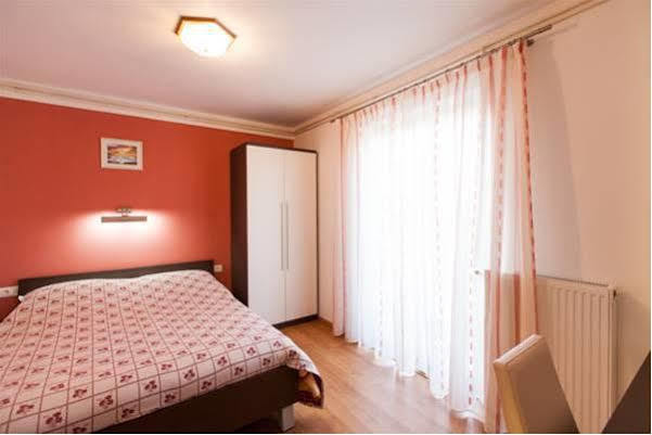 B&B Villa Ana คิร์ก ภายนอก รูปภาพ