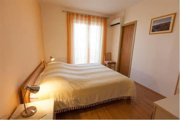 B&B Villa Ana คิร์ก ภายนอก รูปภาพ